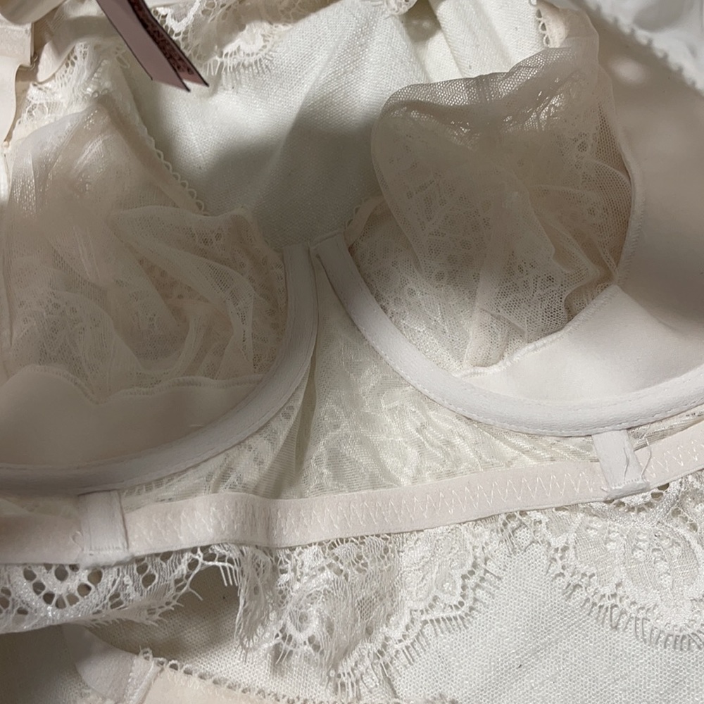 Vs Bra Push-Up Without Padding White Size 36ddd - image 6